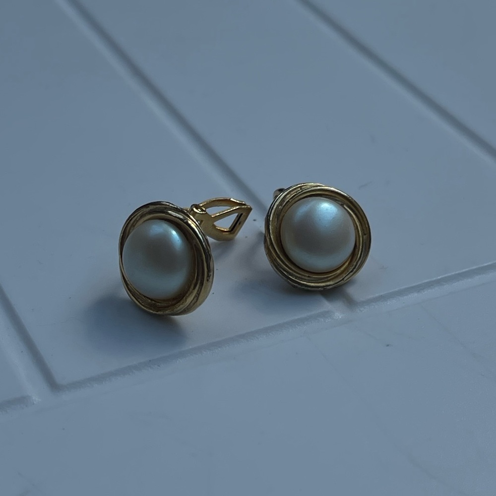 Clip on earrings